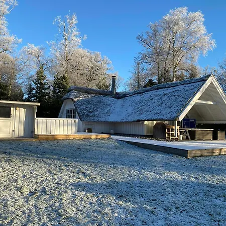 Idyllic In A Beautiful Thatched House * Hornbæk