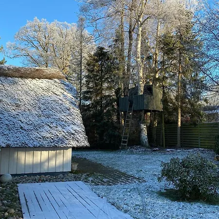 Idyllic In A Beautiful Thatched House Semesterbostad