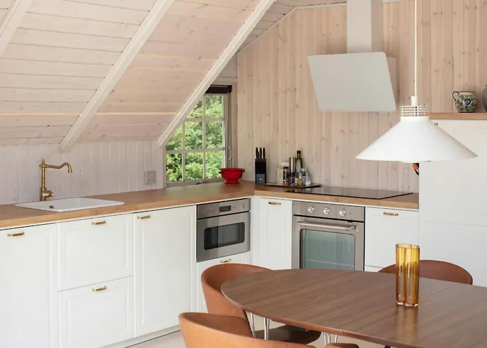 Idyllic In A Beautiful Thatched House Hornbæk